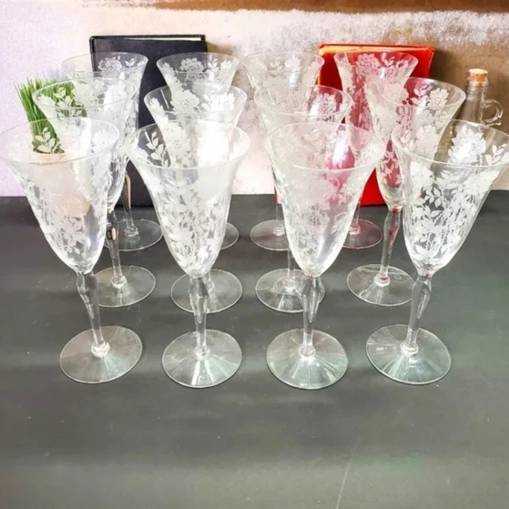 VINTAGE | 12pc Stemware Set - 4 PIECES - Picture 2 of 15